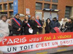 Rassemblement devant Alban Satragne 10 mars 2018 . img_6212_1.jpg