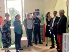 Inauguration de la crèche hôpital St Louis Mars 2017 kyklos.png
